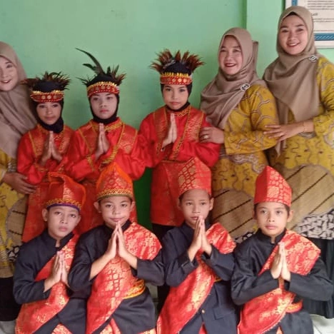 AcaraParade Pentas Sekolah